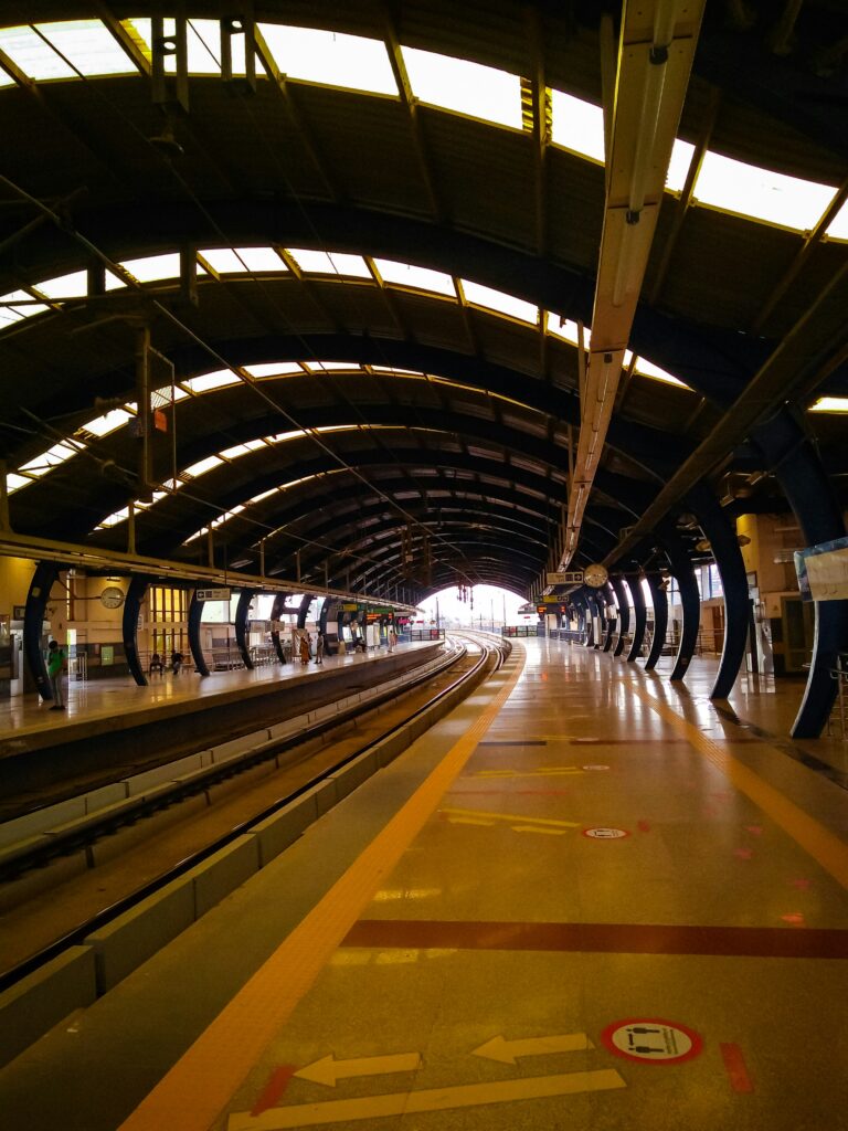 kashmere gate metro station